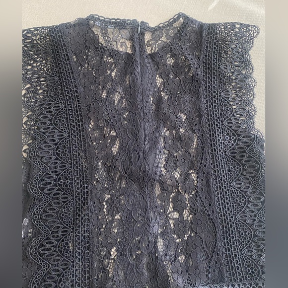 Beautiful black lace blouse with scalloped edges from Zara - Picture 6 of 6